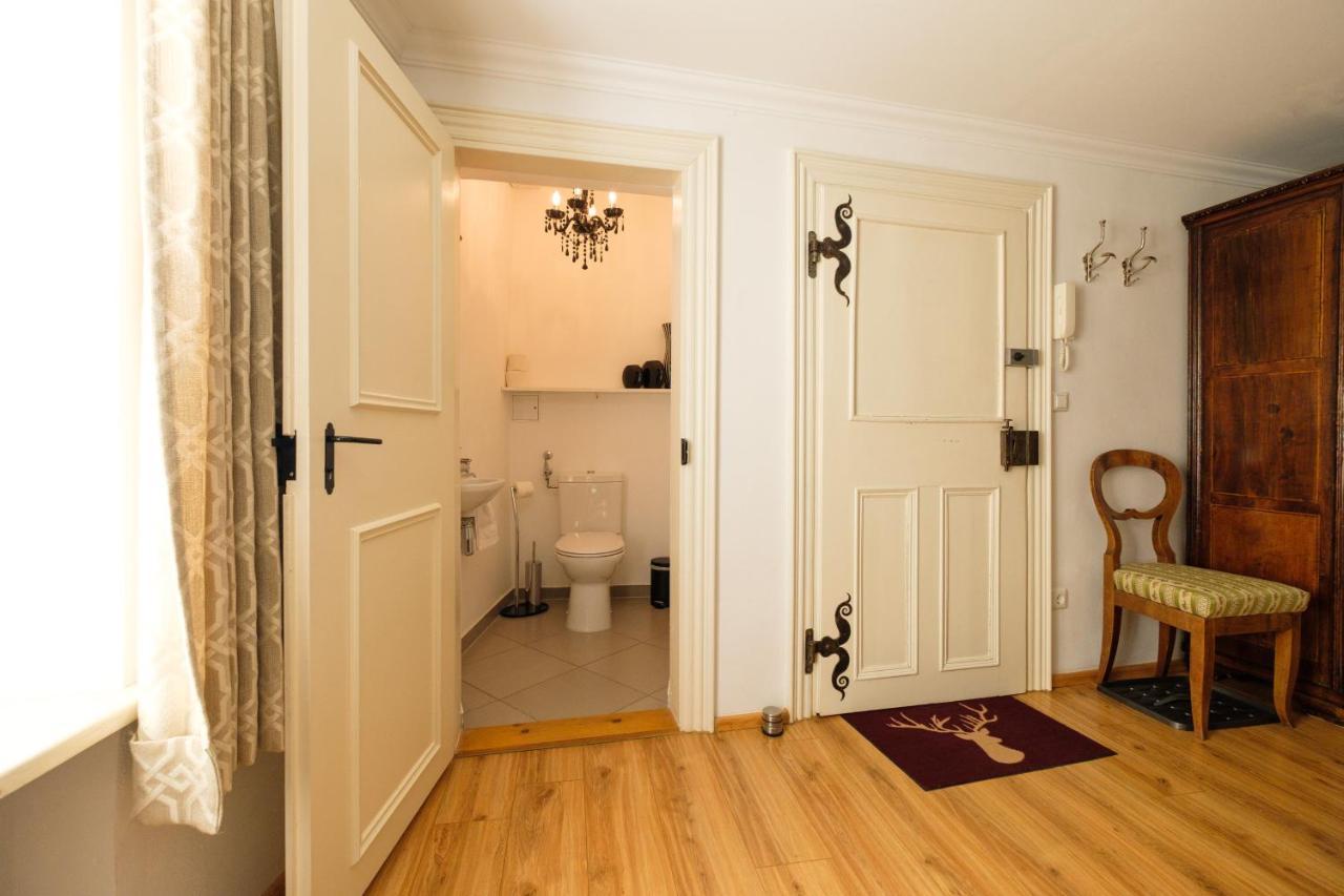 Goldgasse Apartments De Luxe ซาลซ์บูร์ก ภายนอก รูปภาพ