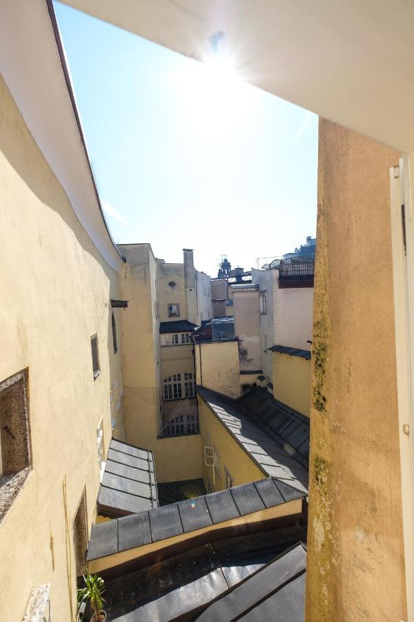 Goldgasse Apartments De Luxe ซาลซ์บูร์ก ภายนอก รูปภาพ