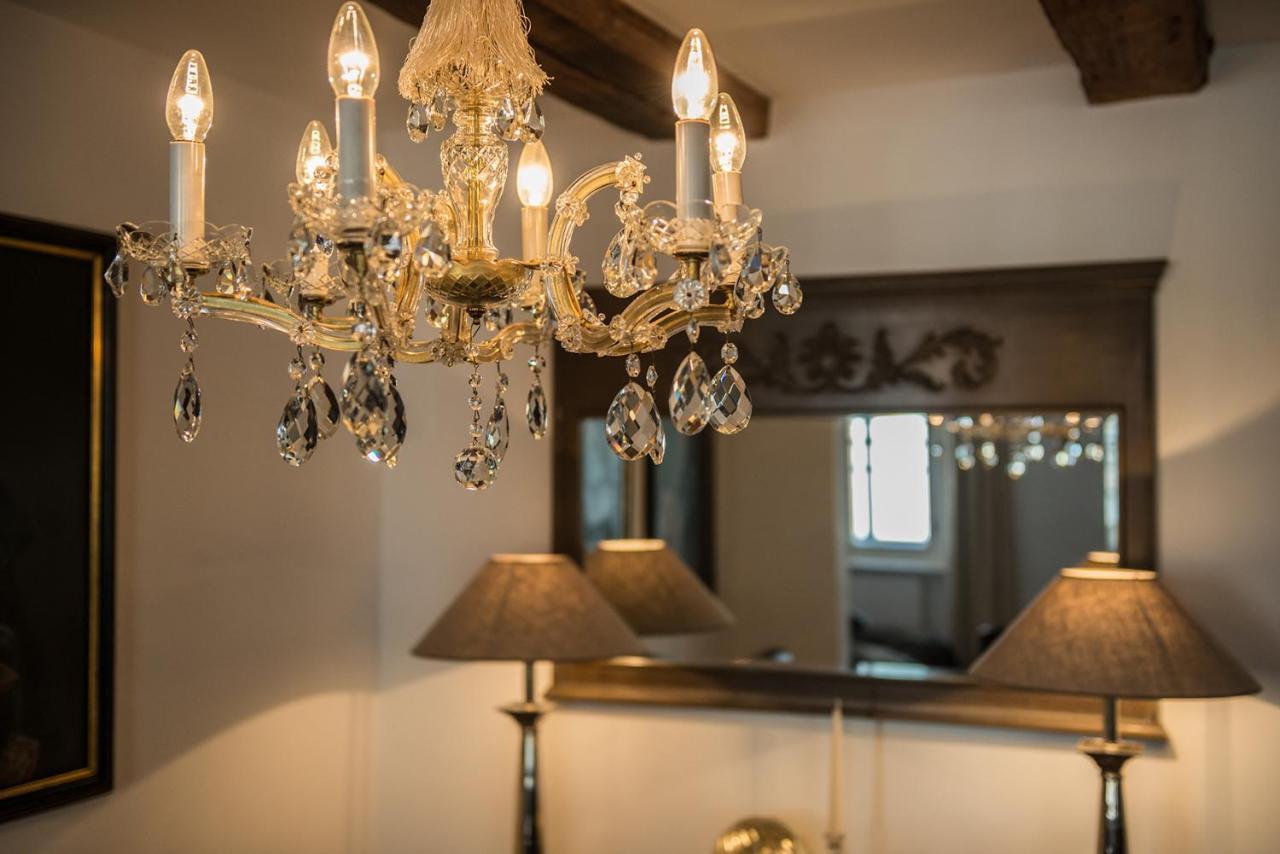 Goldgasse Apartments De Luxe ซาลซ์บูร์ก ภายนอก รูปภาพ