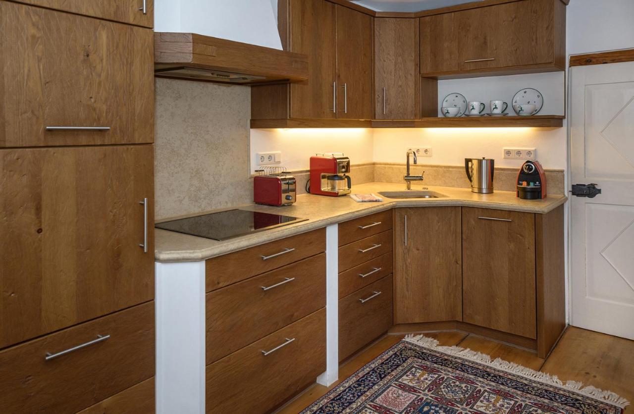 Goldgasse Apartments De Luxe ซาลซ์บูร์ก ภายนอก รูปภาพ